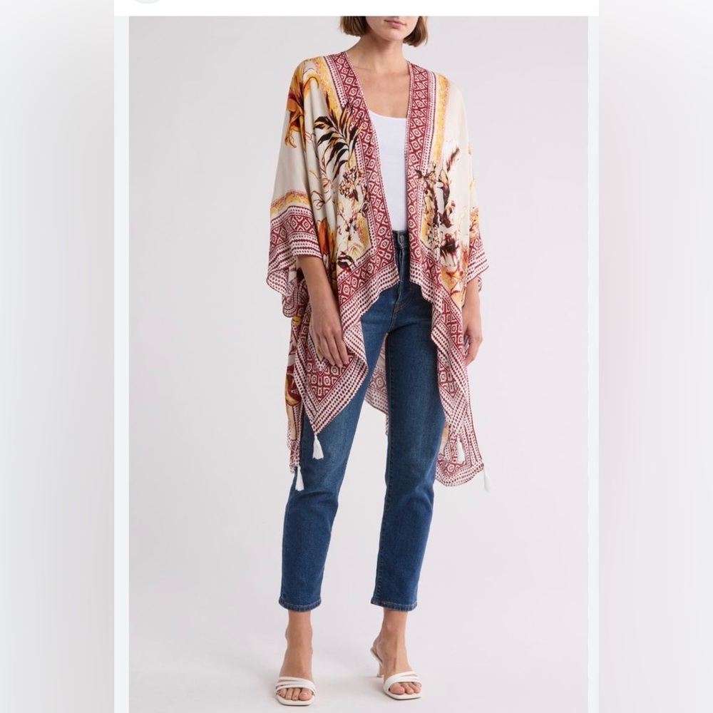 Vince Camuto Tropical Blooms Ruana cover-up  floral print tassel wrap/ scarf
